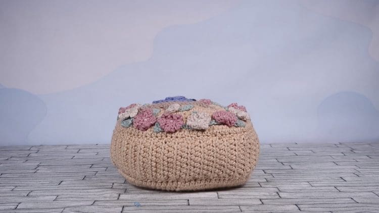 bottom of crochet purse